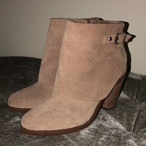 Jessica Simpson tan boots